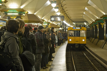 U-Bahn Fahrgaeste GDL Streik