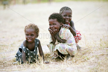 Lachende Strassenkinder in Lubango  Angola.