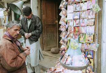Verkauf von indischen Movies in Kabul.