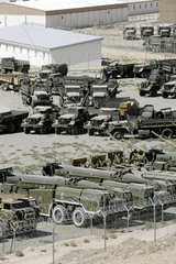 Militaerfuhrpark der afghanischen Armee bei Kabul