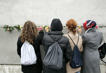 Gedenktag an der Berliner Mauer-Gedenkstaette