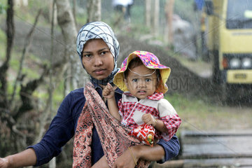 Tsunami-Fluechtlinge bei Banda Aceh
