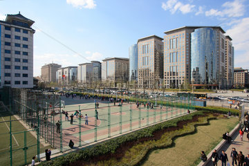 Peking  Sportplatz am Chang'an Boulevard
