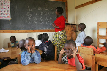 Bildungschance fuer Kinder in enem Slum bei Langata  Nairobi