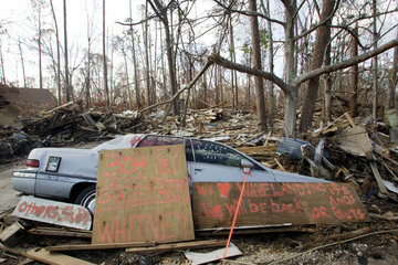 Autowrack nach dem Hurrikan Katrina