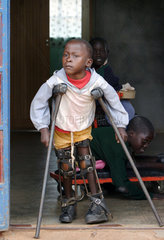 Kenia  Koerperbehinderte leben in der Missionsstation Nyabondo