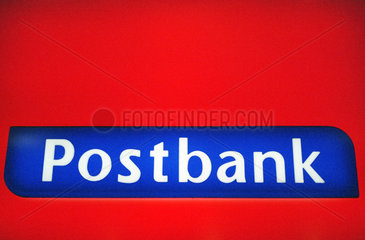Logo der bulgarischen Postbank an einer Wand