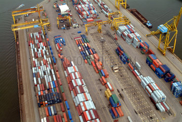 Containerhafen in Hamburg aus der Luft