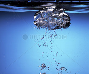 Luftblasen im Wasser