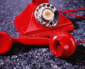 Antikes rotes Telefon