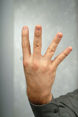 Handzeichen - Zahl Vier