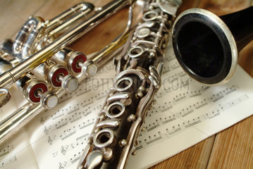 Klarinette  Trompete und Noten