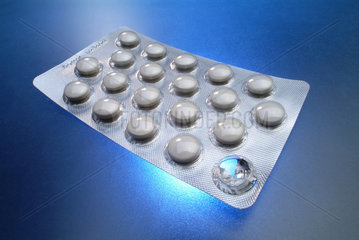 Angebrochene Tablettenpackung