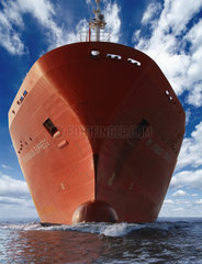 Hamburg  ein Containerschiff der Mississauga Express Klasse der Hapag-Lloyd Flotte
