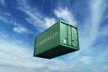 Hamburg  Container wird verladen