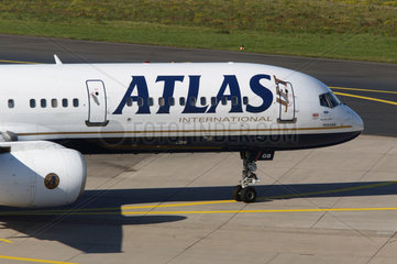 ATLAS Flugzeug am Duesseldorfer Flughafen