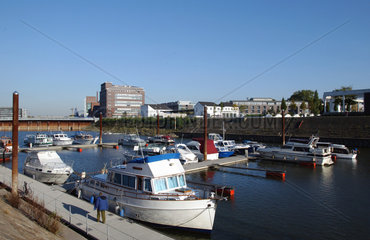 MARINA Sportboothafen in Duisburg