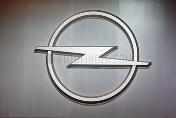 OPEL-Logo auf der ESSEN MOTOR SHOW