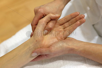 Wellnessbehandlung - Handmassage