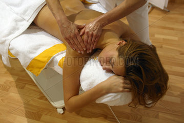 Wellnessbehandlung - Rueckenmassage