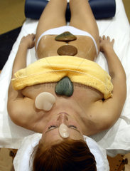 Wellnessbehandlung - Hot Stone Sensitive Massage