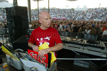 DJ Hooligan auf der 1. Ruhr-in-Love  Technoparty in Gelsenkirchen