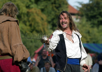 Degenfechten der Musketiere auf dem Mittelalterfest in Telgte