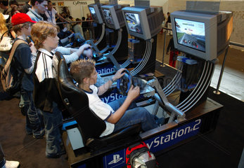 Sony Playstation 2 auf der Jugendmesse YOU in Essen