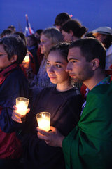 Weltjugendtag  Vigil  jugendliche Pilger feiern mit dem Papst