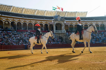 Sevilla  Spanien  Pikadore in der Arena