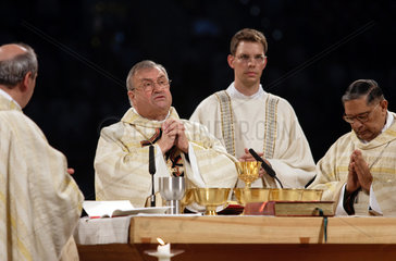 Weltjugendtag  Eroeffnungsgottesdienst mit Kardinal Lehmann