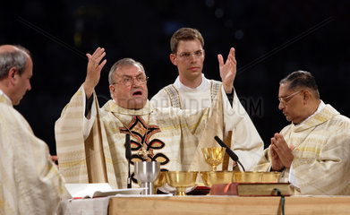 Weltjugendtag  Eroeffnungsgottesdienst mit Kardinal Lehmann