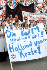 Demonstration der Uniklinik-Aerzte in Duesseldorf