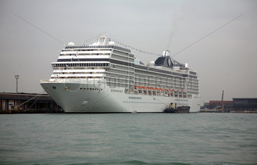 Venedig  Kreuzfahrtschiff MSC MUSICA