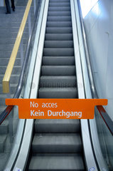 Rolltreppe  kein Durchgang