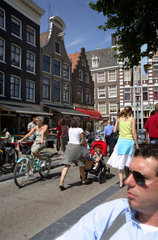 Amsterdam  Strassenszene am Nieuwmarkt