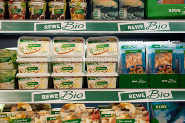 Berlin  Deutschland  Bioprodukte der Einzelhandelskette Rewe