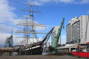 Bremerhaven  Deutschland  historischer Hafen mit zahlreichen Museumsschiffen