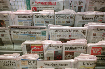 Zeitungsangebot in einem Presseshop  Berlin