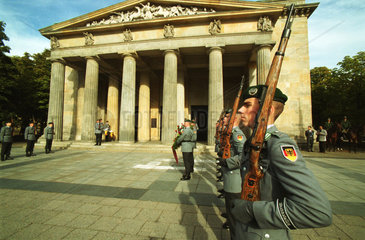 Soldaten des Wachbataillons bei Gedenkfeier  Berlin