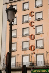 Sevilla  Spanien - Buchstaben CC.OO. an der Fassade eines Gebaeudes