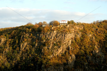 Thale  Blick von der Rosstrappe auf den Hexentanzplatz seinem gleichnamigen Berghotel