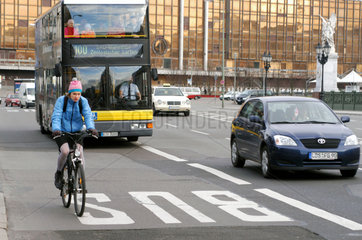 Radfahrer auf Busspur  Berlin