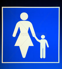 Dubai  Vereinigte Arabische Emirate  Piktogramm  Mutter mit Kind