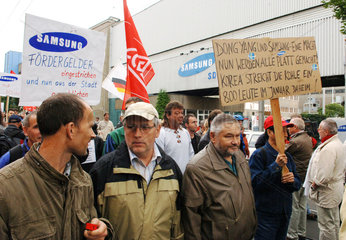 Arbeiter der Firma Samsug demonstrieren  Berlin