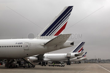 Paris  Frankreich  Heckfluegel von Maschinen der Air France
