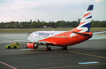 Flugzeug der SmartWings auf dem Flughafen in Prag  Tschechien