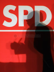 Silhouette des Bremer Bildungssenators und Buergermeisterkandidat Willi Lemke  SPD