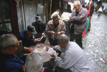 Kartenspieler in der Altstadt von Shanghai