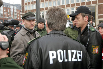 Thomas -Steiner- Wulff (NPD) und Polizei